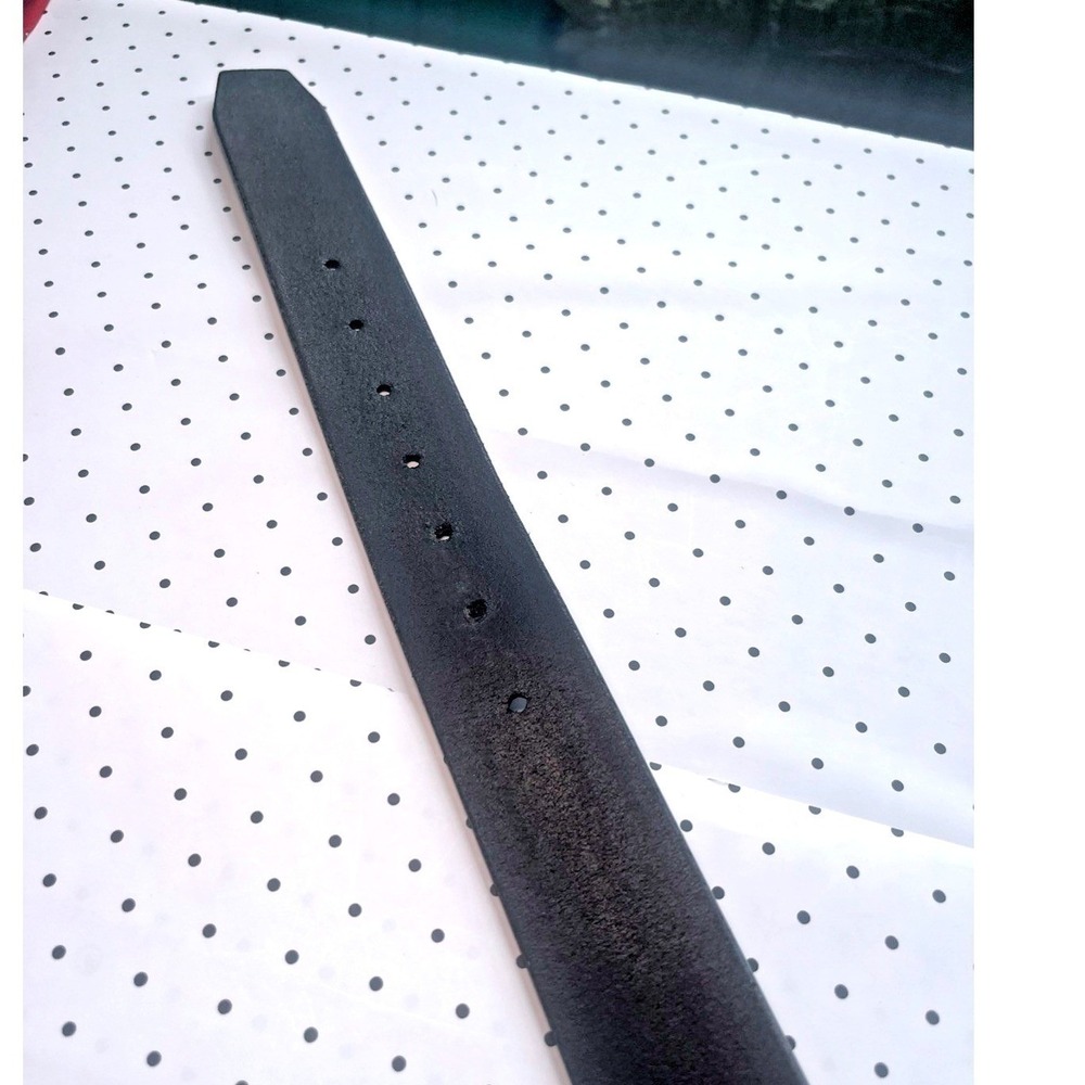 Chaps Men's Black Leather Belt Size M 34-36 Black Metal Buckle Classic - Picture 2 of 6
